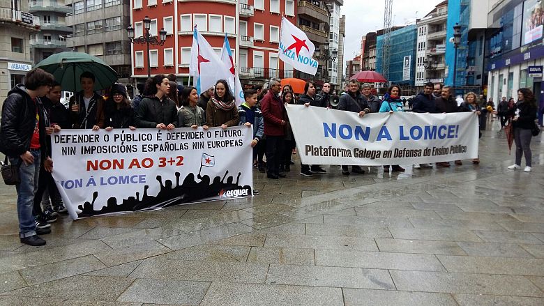 16 04 13 Manifestacionestudantil_Vilgarcia_08.jpg